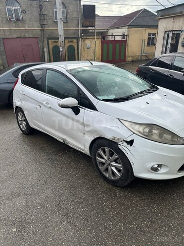 Ford Fiesta 2009, 228,000 km - 1.4 л - Bakı