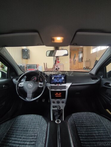 Opel Astra 2009, 326,138 km - 1.4 l - Gəncə