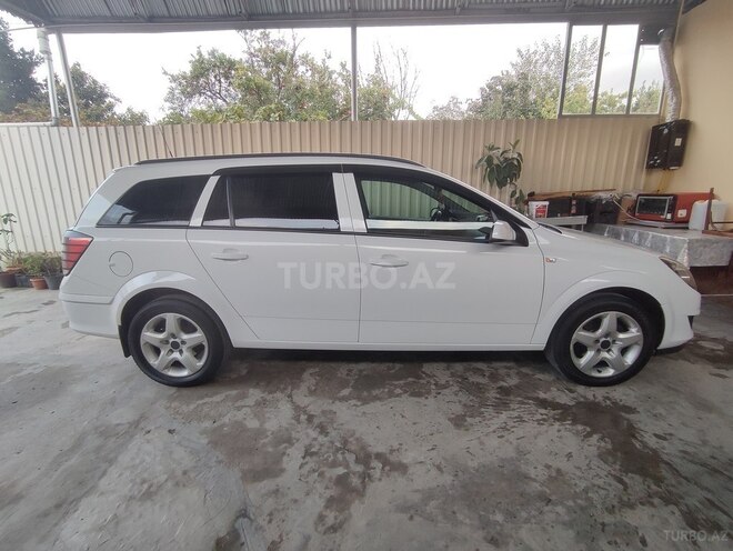Opel Astra 2009, 326,138 km - 1.4 l - Gəncə