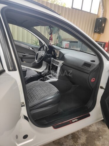Opel Astra 2009, 326,138 km - 1.4 l - Gəncə