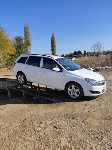 Opel Astra 2009, 326,138 km - 1.4 l - Gəncə