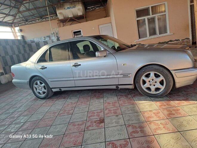 Mercedes E 200 1997, 350,000 km - 20.0 l - Gəncə