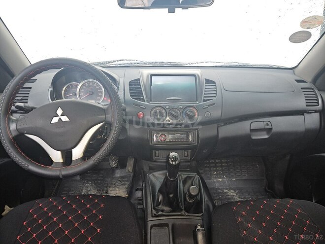 Mitsubishi L200 2014, 330,000 km - 2.5 л - Bakı