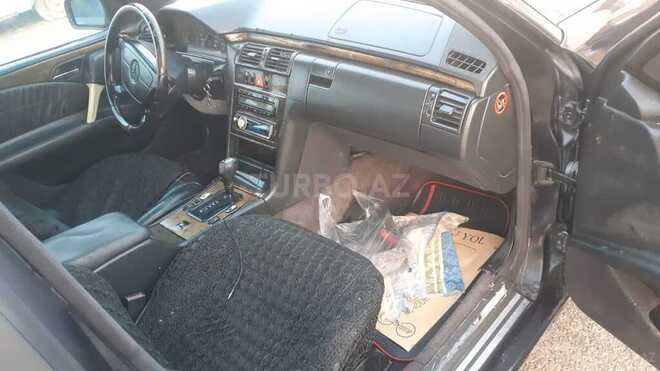 Mercedes E 220 d 1997, 343,123 km - 2.2 l - Bakı