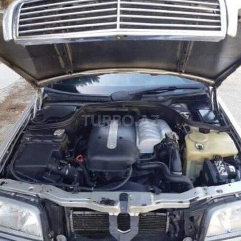 Mercedes C 220 d 2000, 257,000 km - 2.2 l - Ucar