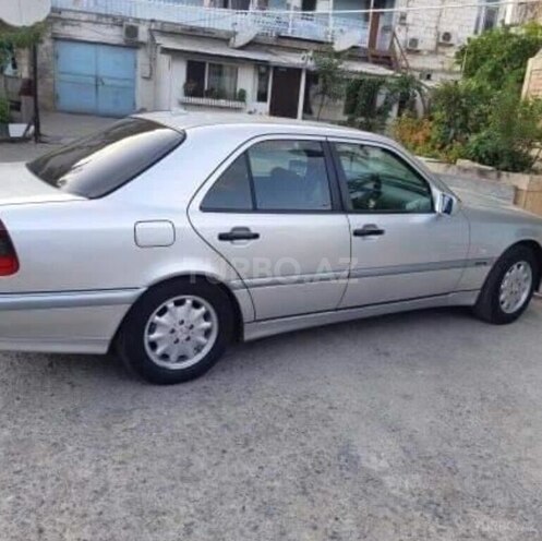 Mercedes C 220 d 2000, 257,000 km - 2.2 l - Ucar