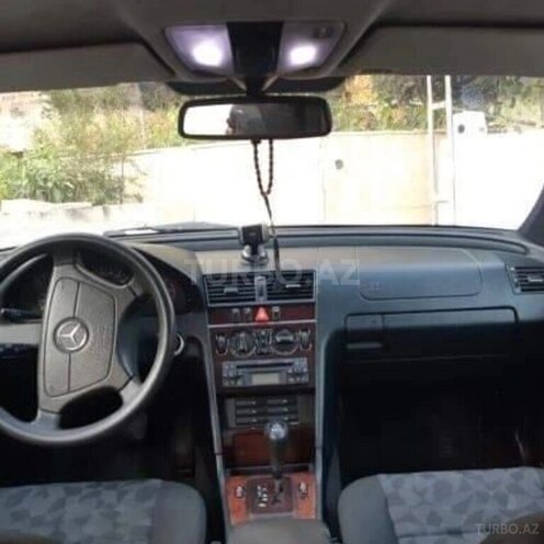 Mercedes C 220 d 2000, 257,000 km - 2.2 l - Ucar