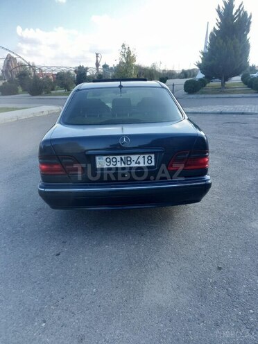 Mercedes E 270 1999, 444,062 km - 2.7 л - Xaçmaz