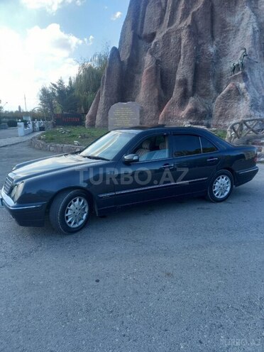 Mercedes E 270 1999, 444,062 km - 2.7 л - Xaçmaz