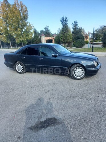 Mercedes E 270 1999, 444,062 km - 2.7 л - Xaçmaz