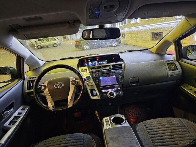 Toyota Prius V 2012, 270,000 km - 1.8 l - Bakı