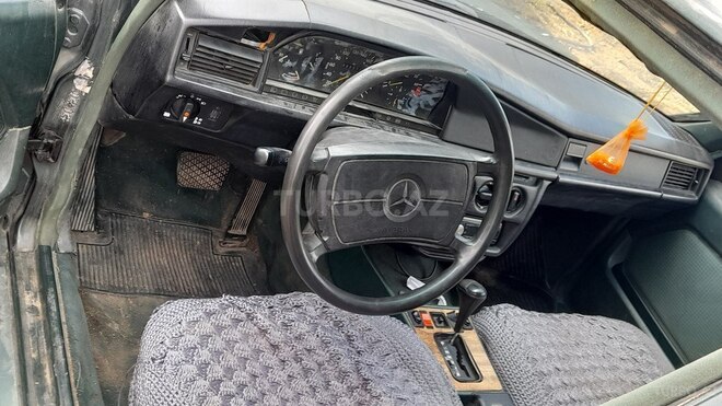 Mercedes 190 1987, 273,839 km - 2.6 l - Bərdə