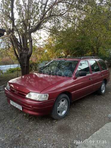 Ford Escort 1992, 176,453 km - 1.8 л - Şəki