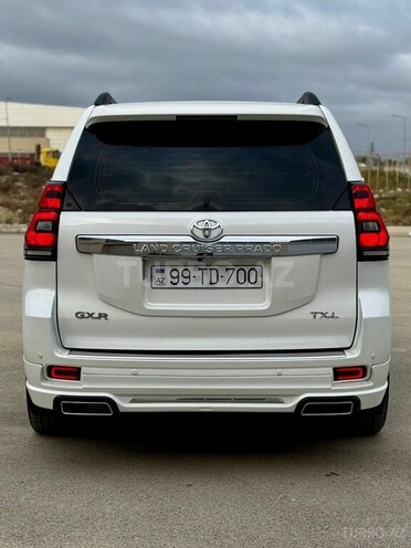 Toyota Land Cruiser Prado-4