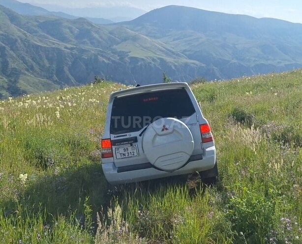 Mitsubishi Pajero io 2000, 295,000 km - 2.0 l - Bakı