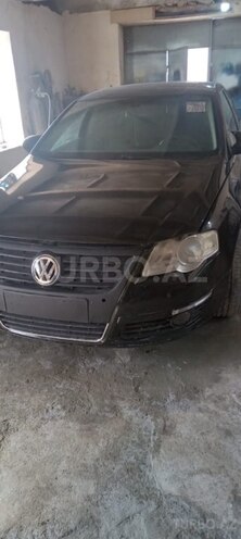 Volkswagen Passat 2005, 320,000 km - 2.0 л - Bakı