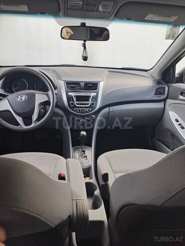 Hyundai Accent 2014, 225,308 km - 1.6 л - Xaçmaz