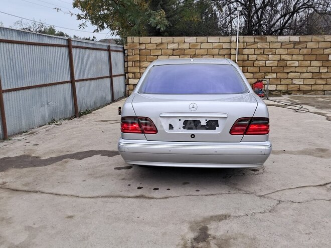 Mercedes E 320 2001, 315,000 km - 3.2 л - Lənkəran