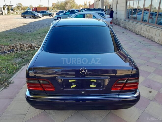 Mercedes E 240 1998, 280,000 km - 2.4 l - Mingəçevir