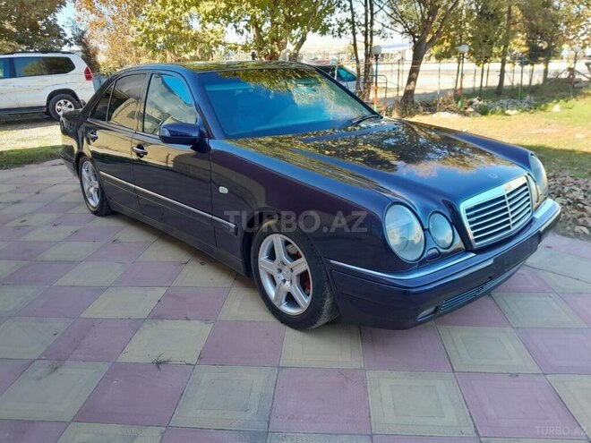 Mercedes E 240 1998, 280,000 km - 2.4 l - Mingəçevir