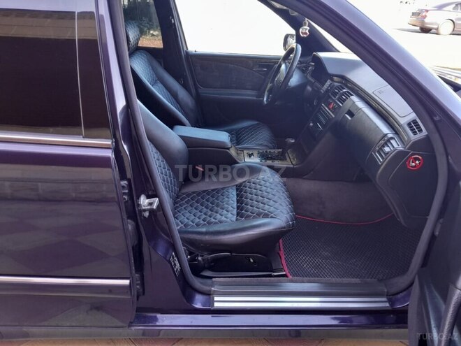 Mercedes E 240 1998, 280,000 km - 2.4 l - Mingəçevir