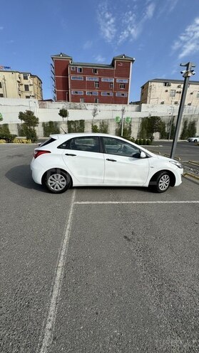 Hyundai i30 2015, 345 km - 1.4 l - Bakı