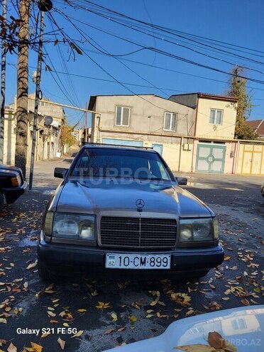 Mercedes E 300 d 1989, 549,494 km - 3.0 l - Bakı