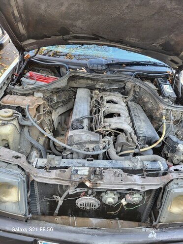 Mercedes E 300 d 1989, 549,494 km - 3.0 l - Bakı