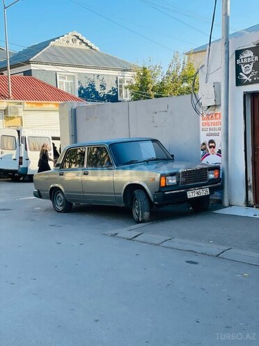 LADA (VAZ) 2107-1