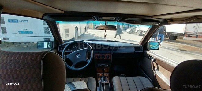 Mercedes 190 1992, 250,000 km - 2.0 l - Bakı