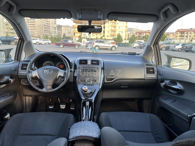 Toyota Auris 2008, 259,000 km - 1.4 l - Bakı