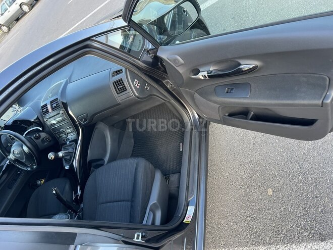 Toyota Auris 2008, 259,000 km - 1.4 l - Bakı