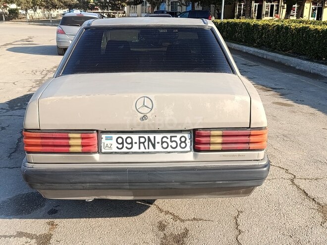Mercedes 190 1990, 350,000 km - 2.0 л - Şirvan