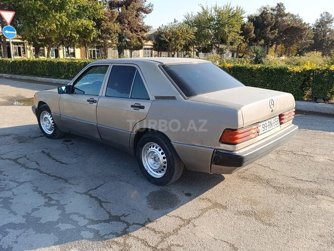 Mercedes 190 1990, 350,000 km - 2.0 л - Şirvan