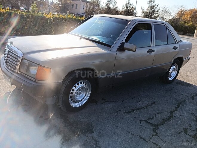 Mercedes 190 1990, 350,000 km - 2.0 л - Şirvan