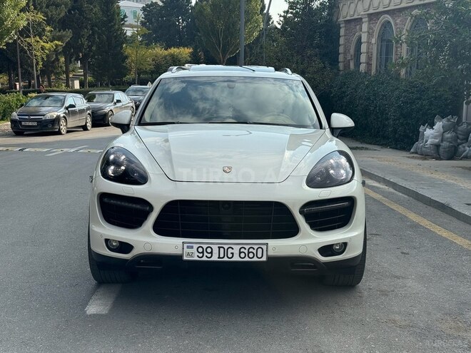 Porsche Cayenne Turbo S-6