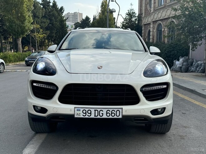 Porsche Cayenne Turbo S-3