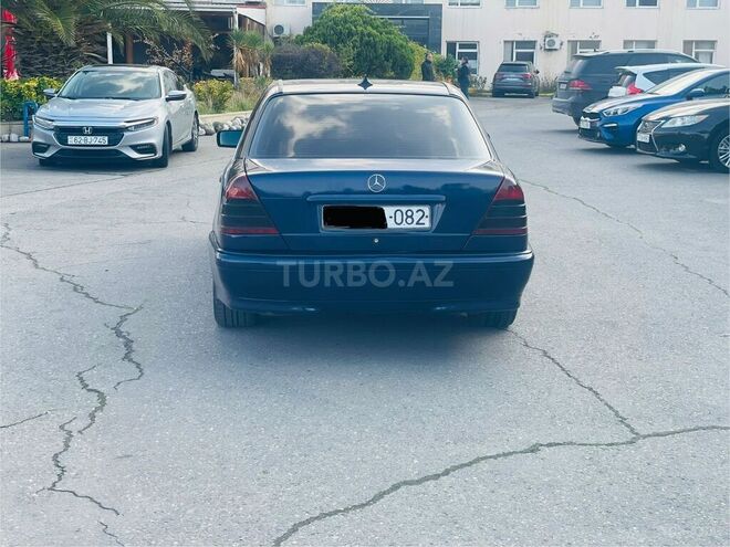 Mercedes C 220 d 2000, 267,000 km - 2.2 л - Bakı