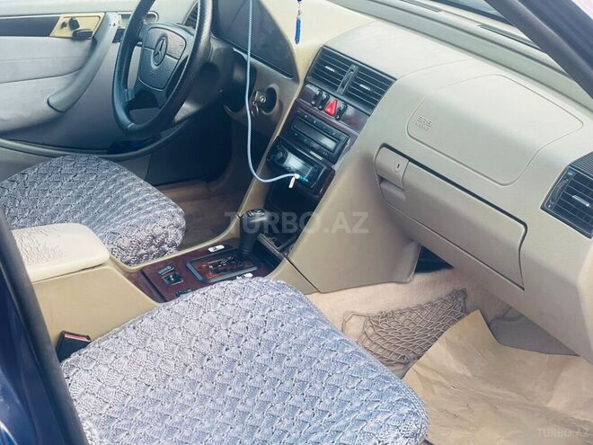 Mercedes C 220 d 2000, 267,000 km - 2.2 л - Bakı