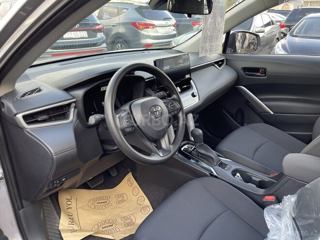 Toyota Corolla Cross-8