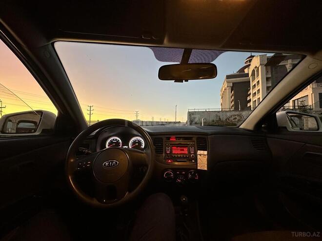 Kia Rio 2011, 222,000 km - 1.4 l - Şamaxı