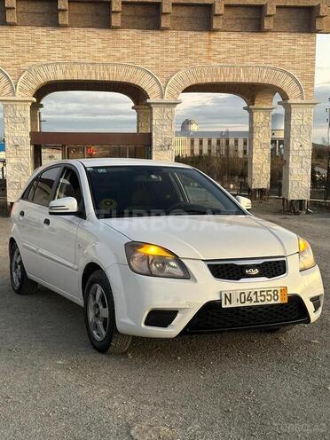 Kia Rio 2011, 222,000 km - 1.4 l - Şamaxı