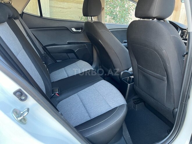 Kia Stonic 2018, 74,000 km - 1.6 l - Bakı