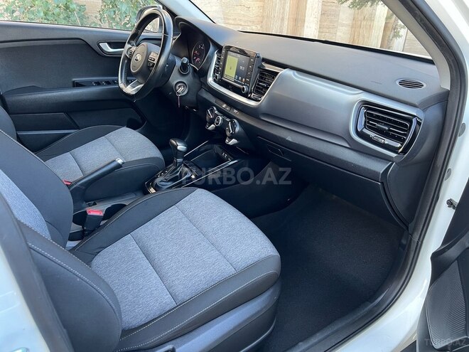 Kia Stonic 2018, 74,000 km - 1.6 l - Bakı