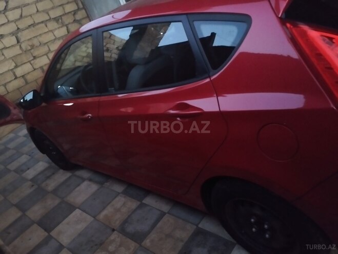 Hyundai Accent 2015, 59,897 km - 1.6 l - 