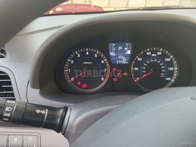 Hyundai Accent 2015, 59,897 km - 1.6 l - 