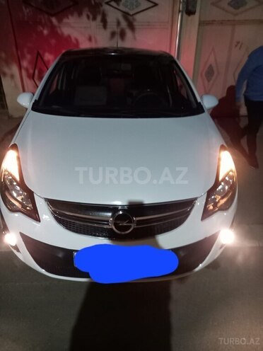 Opel Corsa 2014, 255,000 km - 1.4 l - Gəncə