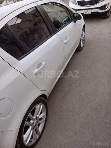 Opel Corsa 2014, 255,000 km - 1.4 l - Gəncə