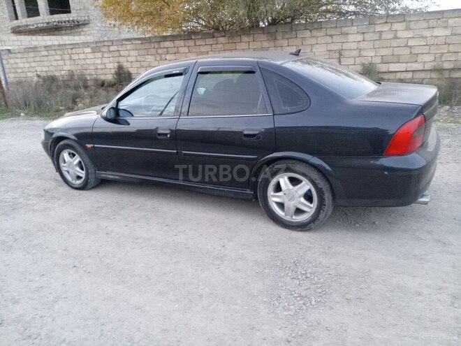 Opel Vectra 1996, 241,500 km - 2.0 l - Xudat