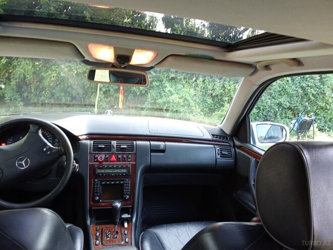 Mercedes E 240 2000, 258,000 km - 2.4 l - Göyçay